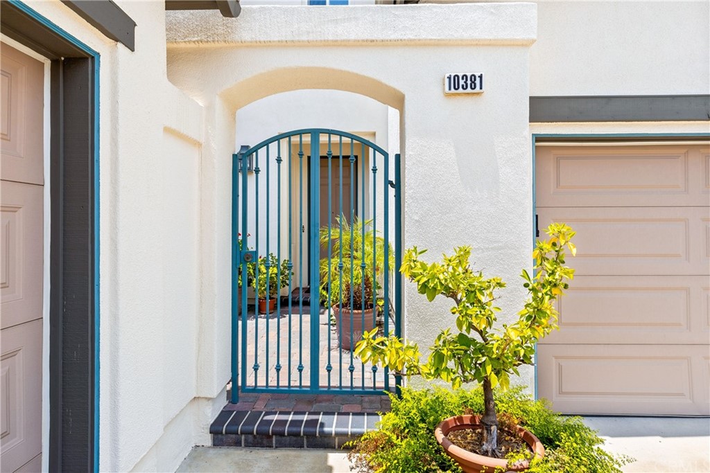 10381 Prather Lane Tustin, CA 92782 - Photo 2 of 42