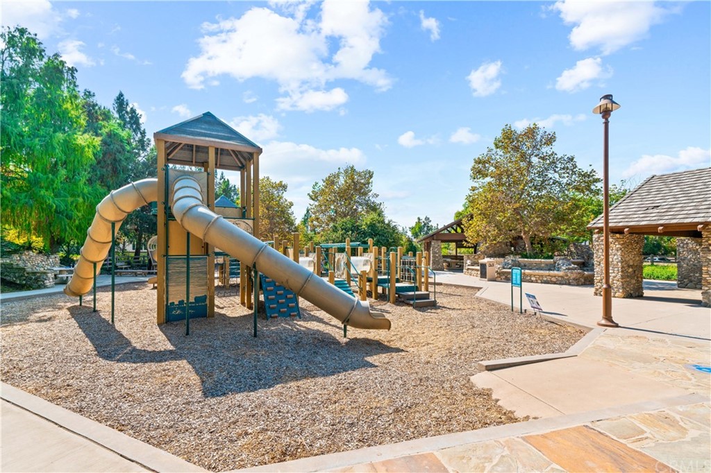 10381 Prather Lane Tustin, CA 92782 - Photo 34 of 42