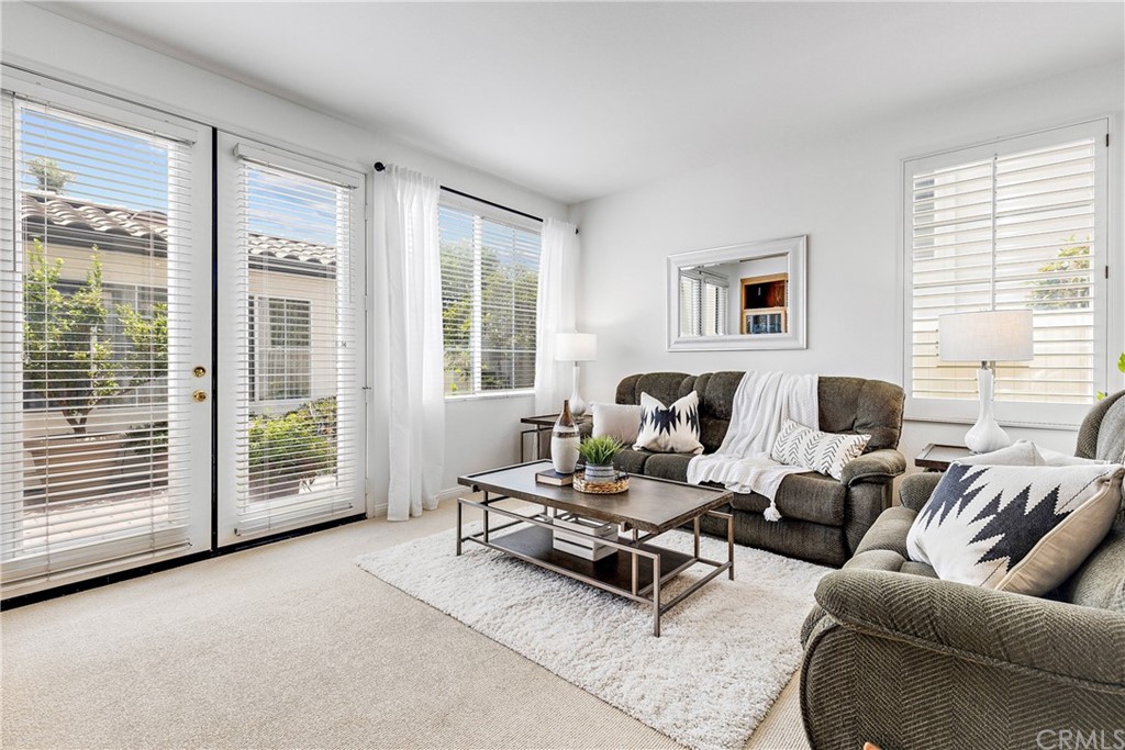 10381 Prather Lane Tustin, CA 92782 - Photo 8 of 42