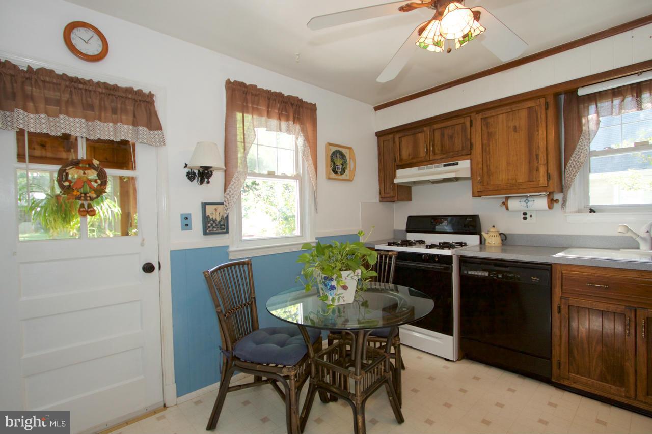 3334 Garnet Road Baltimore, MD 21234 - Photo 8 of 30 Kitchen