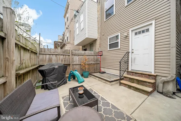 $2,600 | 1214 South Bonsall Street, Philadelphia, PA 19146