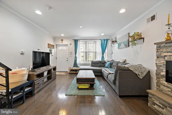 $2,600 | 1214 South Bonsall Street, Philadelphia, PA 19146