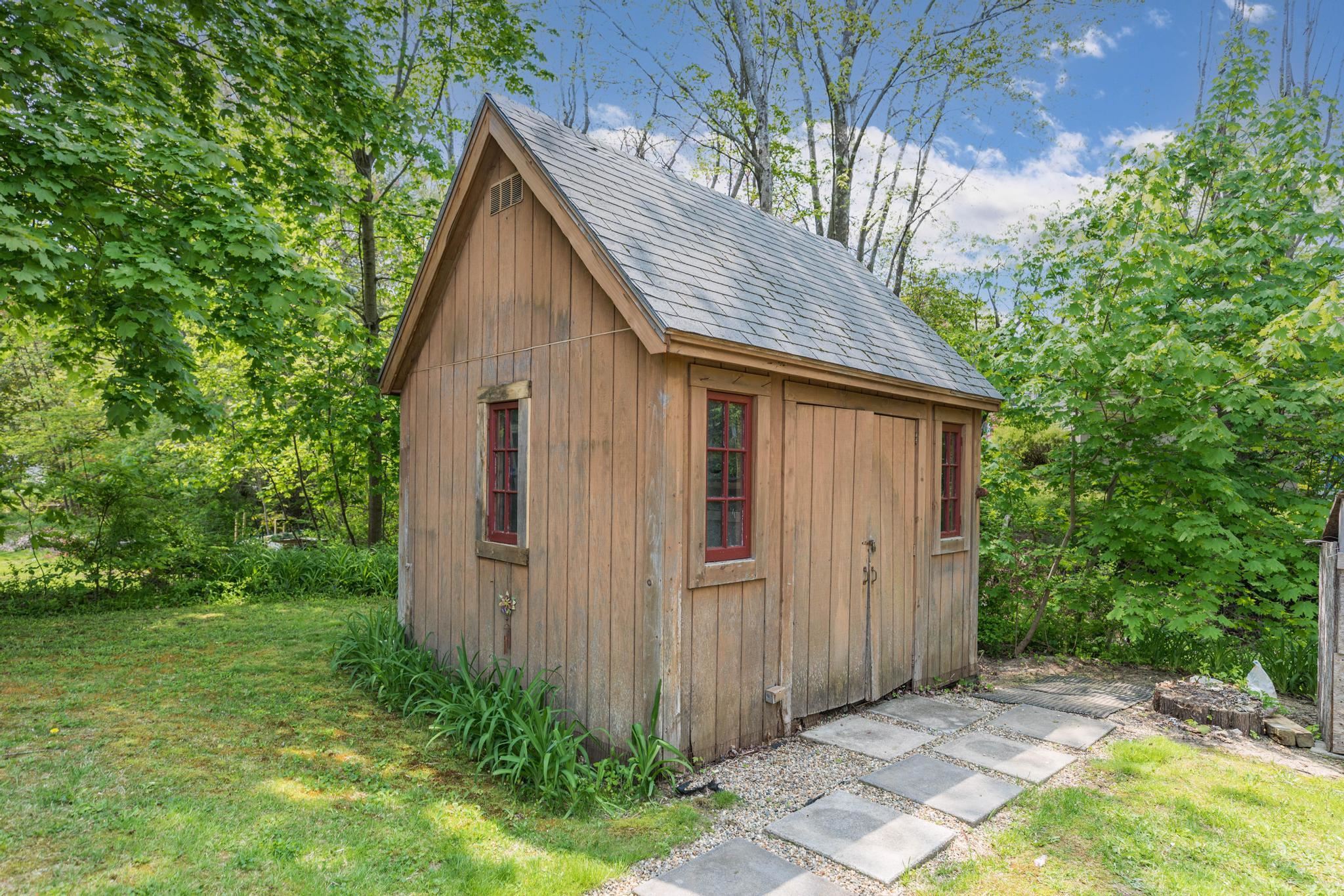 2 Hemlock Circle Dover, NH 03820 - Photo 12 of 28 Gallery Image 12
