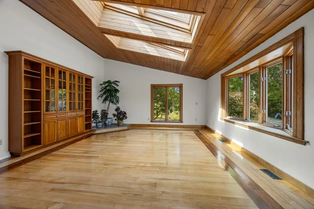 $1,699,000 | 409 Currier Road, East Falmouth, MA 02536