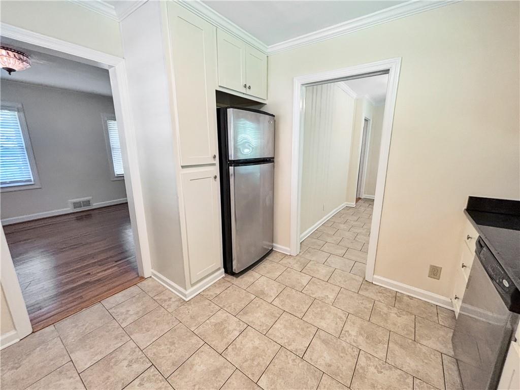 6058 Harleston Road Northeast Atlanta, GA 30328 - Photo 9 of 30