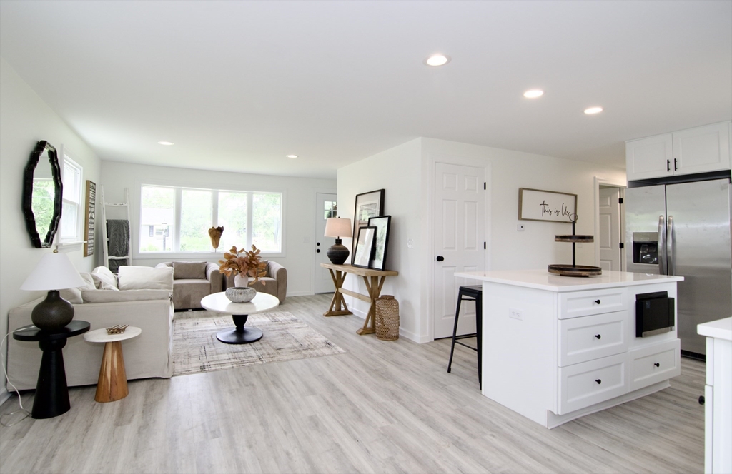 464 Poole Street Ludlow, MA 01056 - Photo 6 of 40