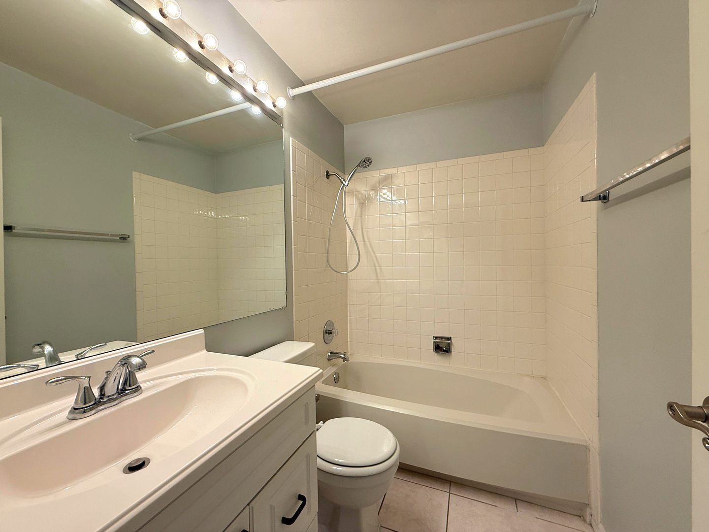 941 Yosemite Trail, Unit C7 Roselle, IL 60172 - Photo 13 of 14
