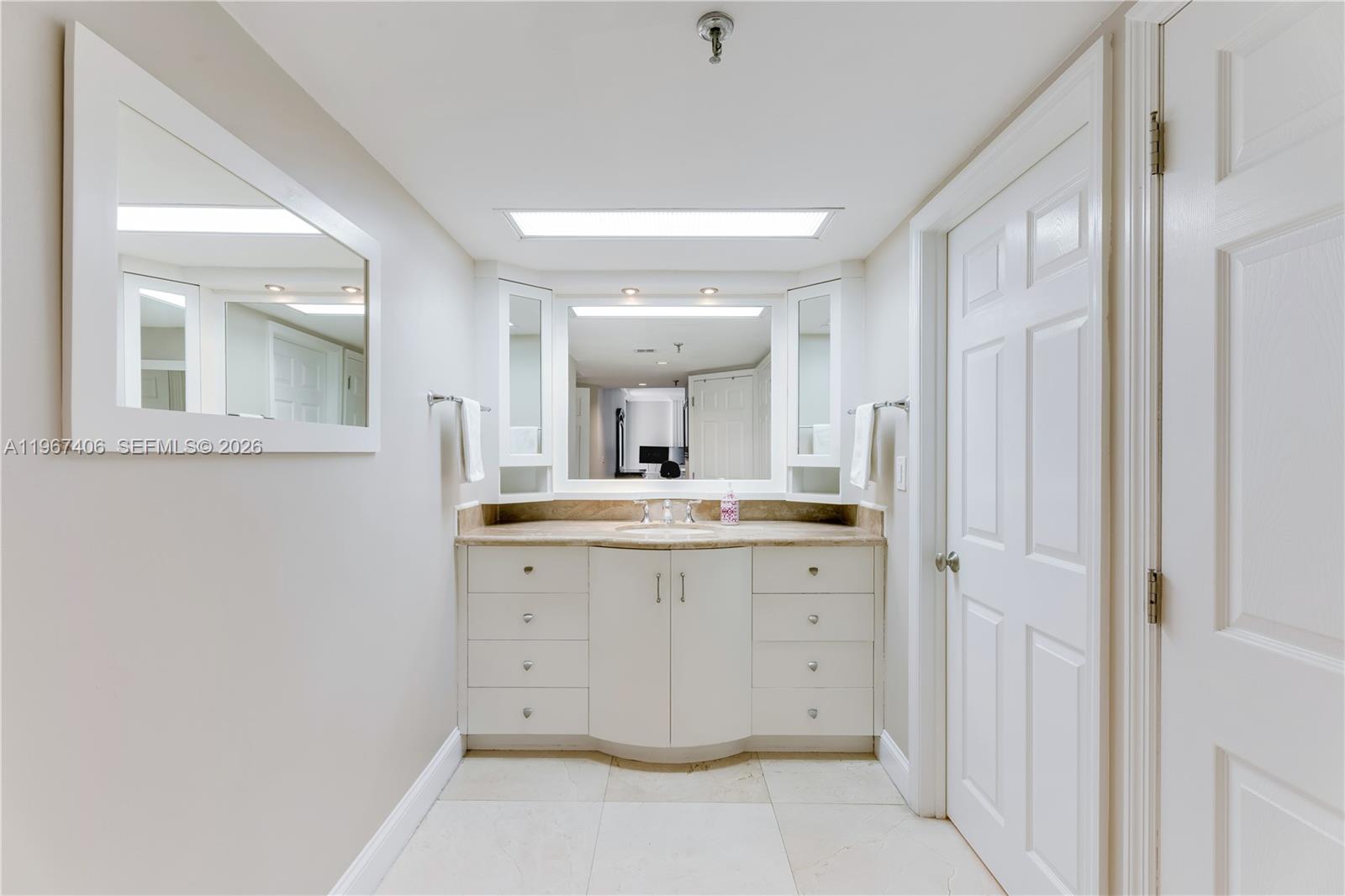 520 Brickell Key Drive, Unit A1506 Miami, FL 33131 - Photo 34 of 49