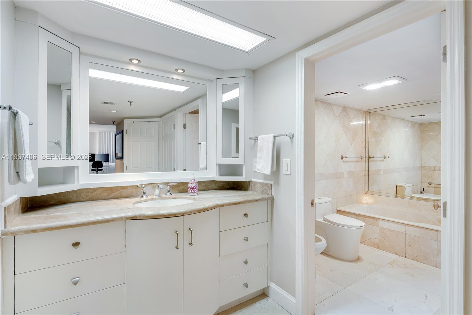 520 Brickell Key Drive, Unit A1506 Miami, FL 33131 - Photo 38 of 49