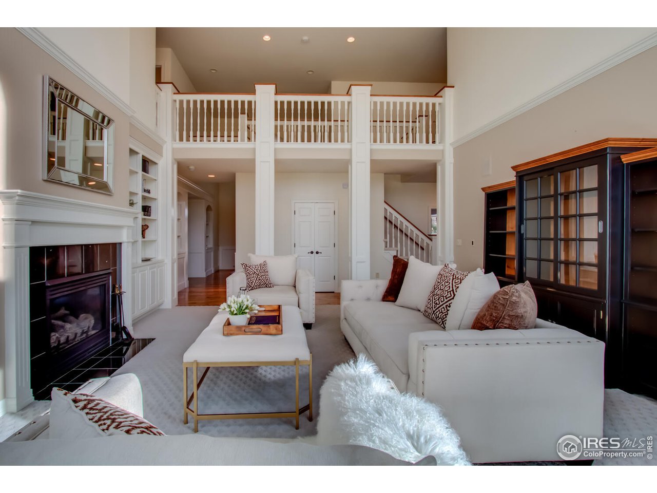 7401 Deerfield Road Longmont, CO 80503 - Photo 19 of 39 Living Room