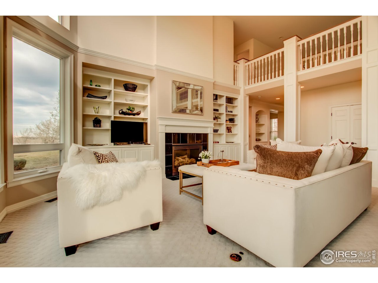 7401 Deerfield Road Longmont, CO 80503 - Photo 20 of 39 Living Room