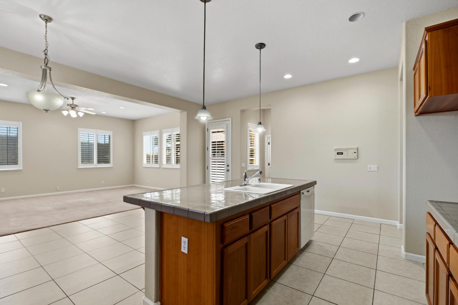 1701 Thomas Court Modesto, CA 95355 - Photo 8 of 25
