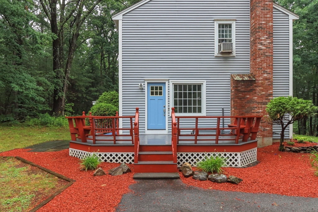 551 Old Dunstable Road Groton, MA 01450 - Photo 27 of 36