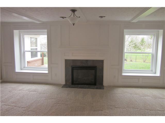 6786 Riverside Way Fishers, IN 46038 - Photo 3 of 22 Gallery Image 3