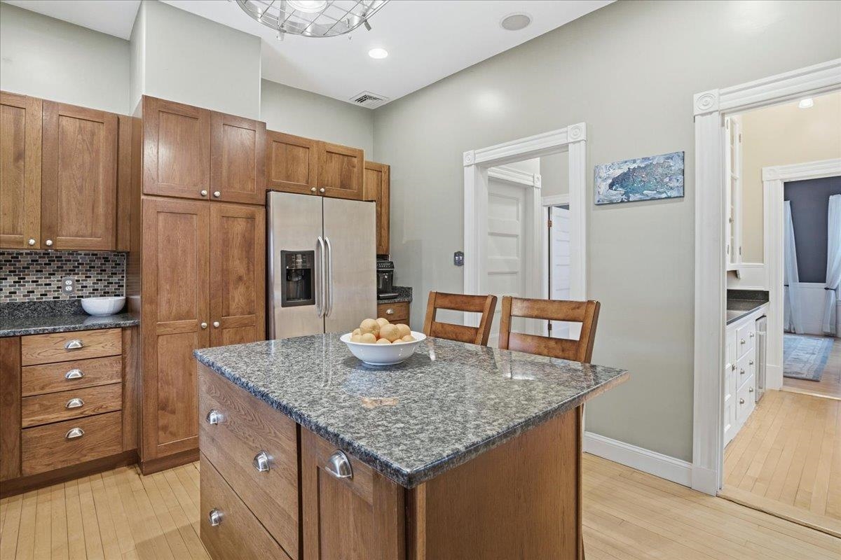 419 Bridge Street Manchester, NH 03104 - Photo 13 of 56