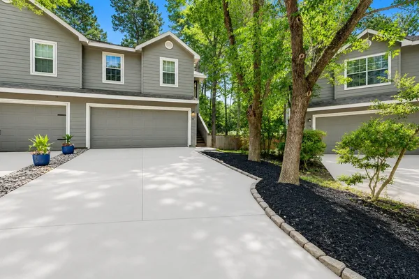 $294,900 | 82 Marble Rock Place, The Woodlands, TX 77382