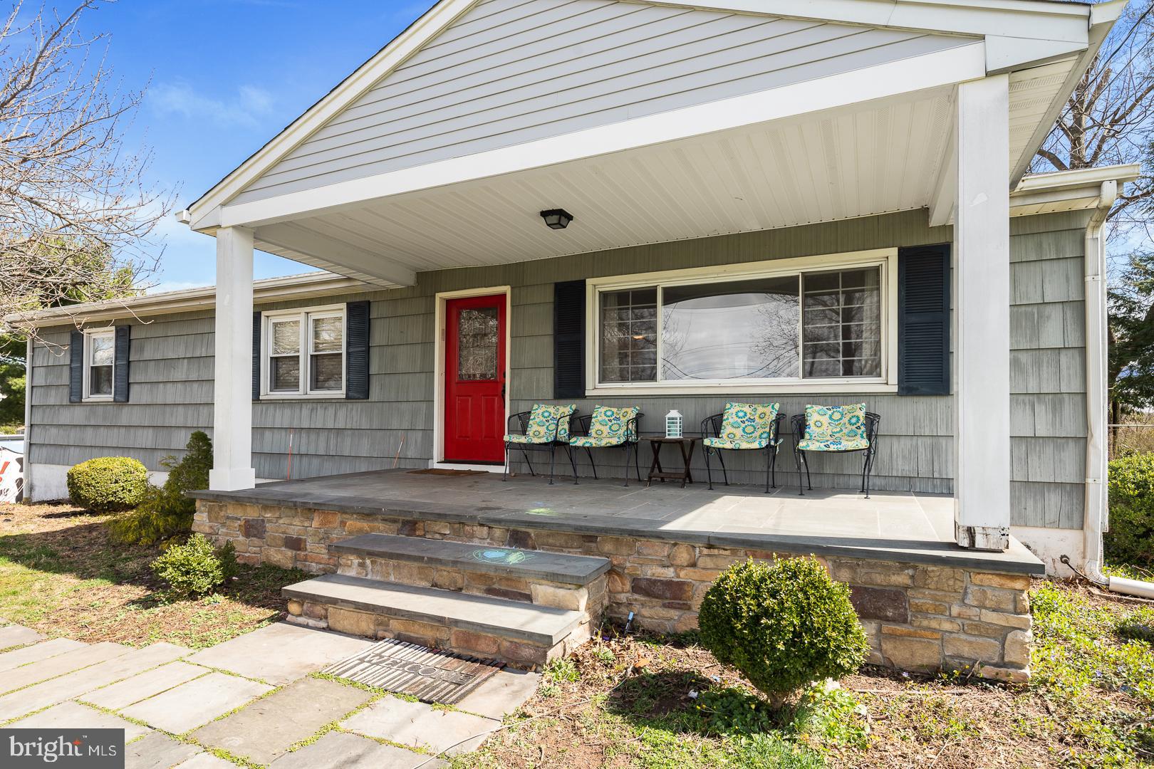 32 Burd Road Pennington, NJ 08534 - Photo 2 of 26