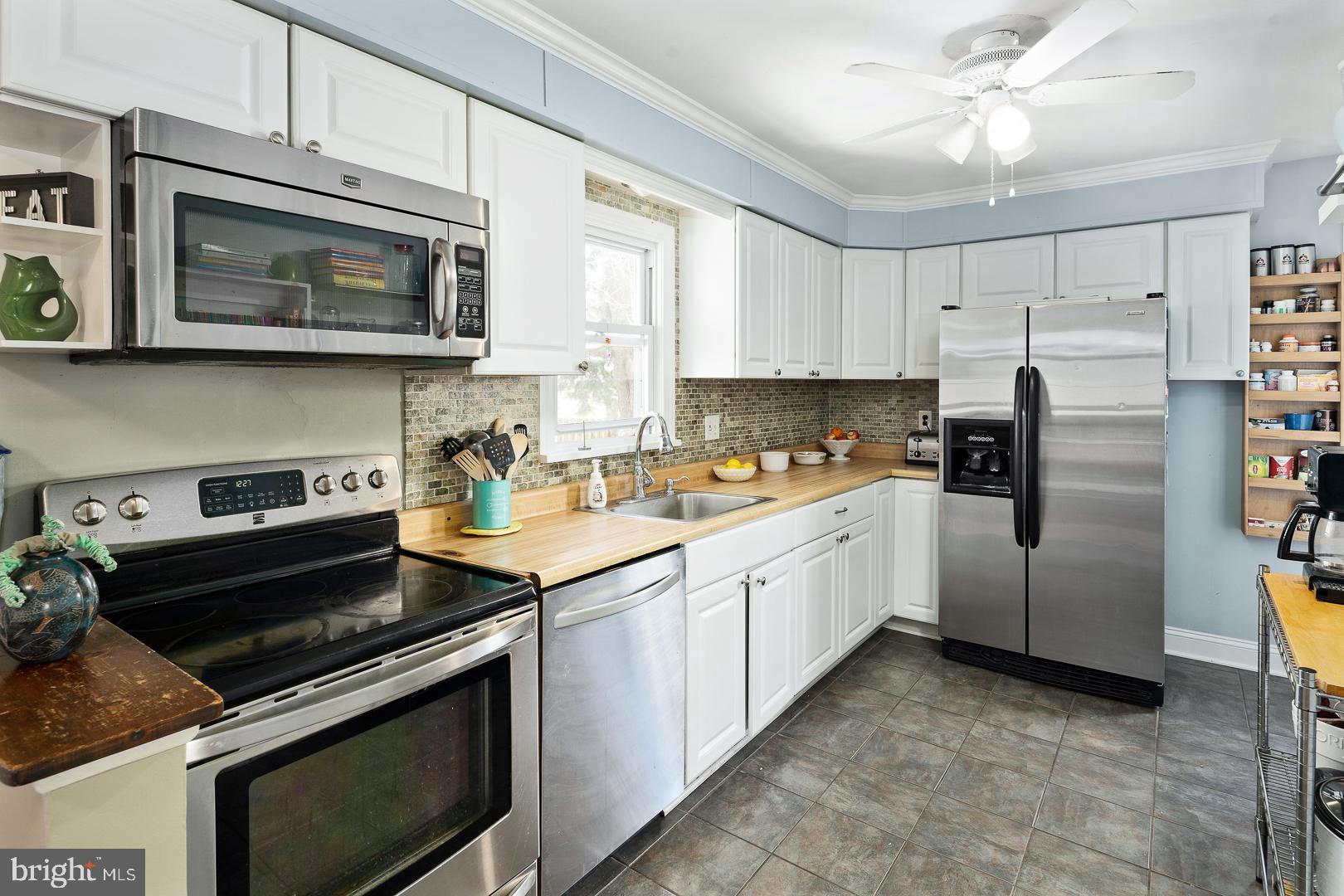 32 Burd Road Pennington, NJ 08534 - Photo 9 of 26