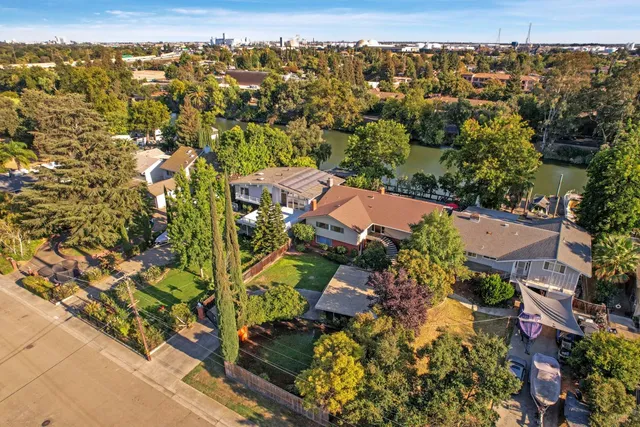 an aerial view of multiple house