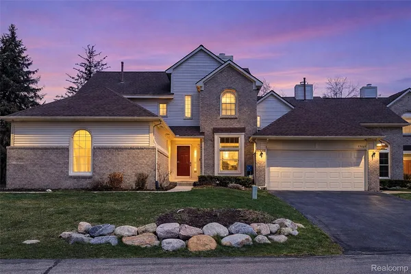 $429,900 | 43470 Algonquin Drive, Novi, MI 48375