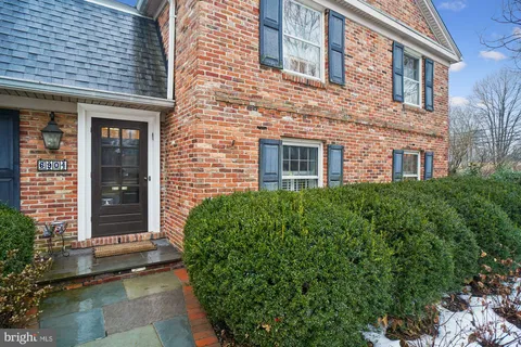 $1,395,000 | 6904 Old Gate Lane, North Bethesda, MD 20852