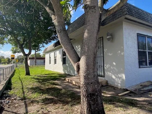 $3,500 | 3929 Northwest 207 St Road, Miami Gardens, FL 33055