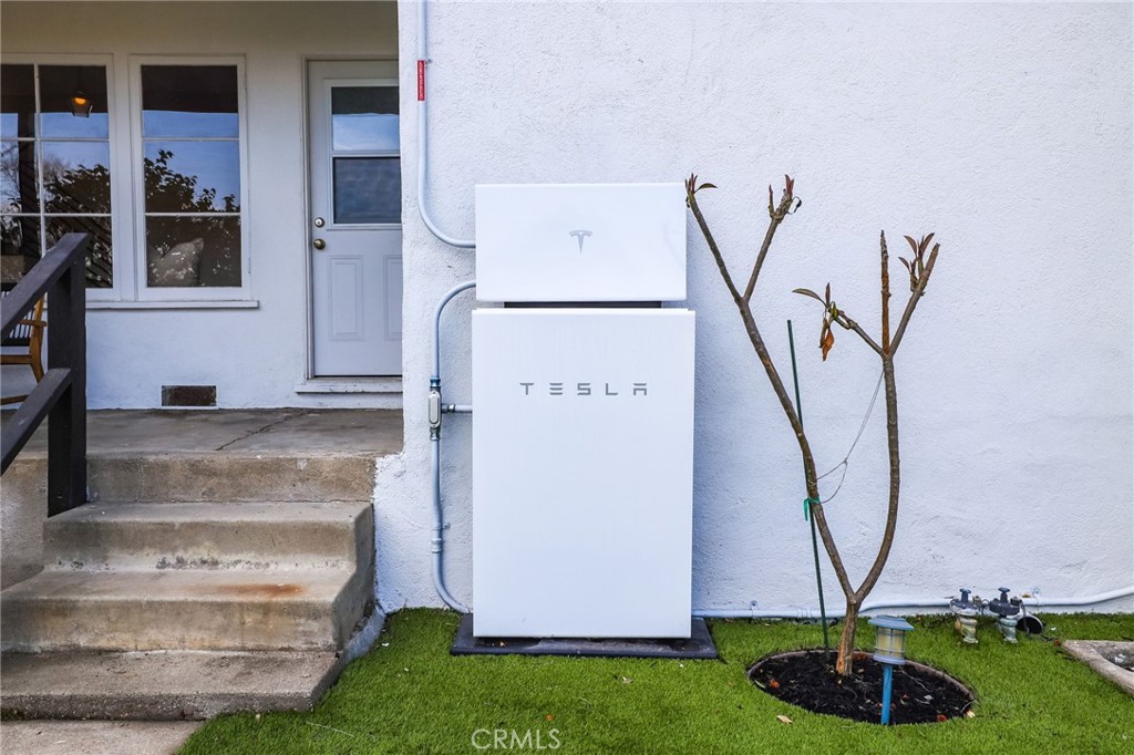 150 Malcolm Drive Pasadena, CA 91105 - Photo 33 of 34