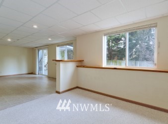 16044 Southeast 170th Court Renton, WA 98058 - Photo 8 of 11 Gallery Image 8