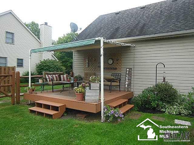 636 West Erie Road Temperance, MI 48182 - Photo 6 of 26 21488714-5.JPG