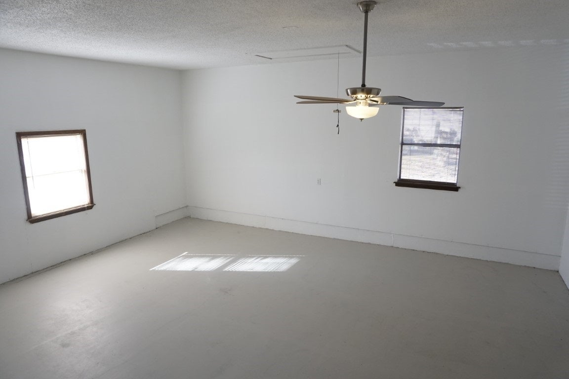 1211 Delaware Perry, OK 73077 - Photo 10 of 27 Gallery Image 10