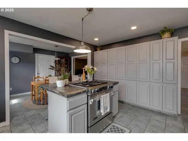 $769,000 | 18 Ramsay Lane, White Salmon, WA 98672