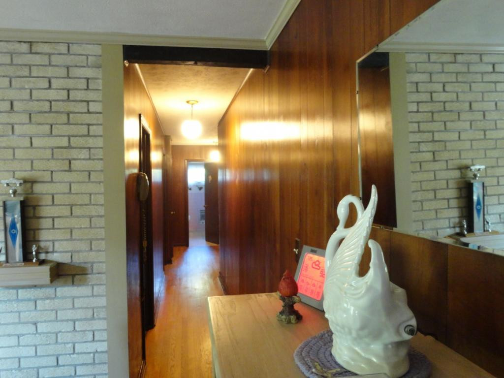 157 Snyder Road Gray, TN 37615 - Photo 18 of 36 Hallway on 1st level