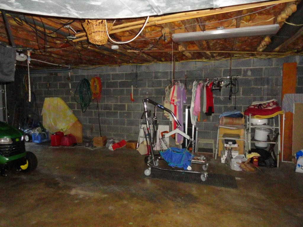 157 Snyder Road Gray, TN 37615 - Photo 29 of 36 Drive under garage