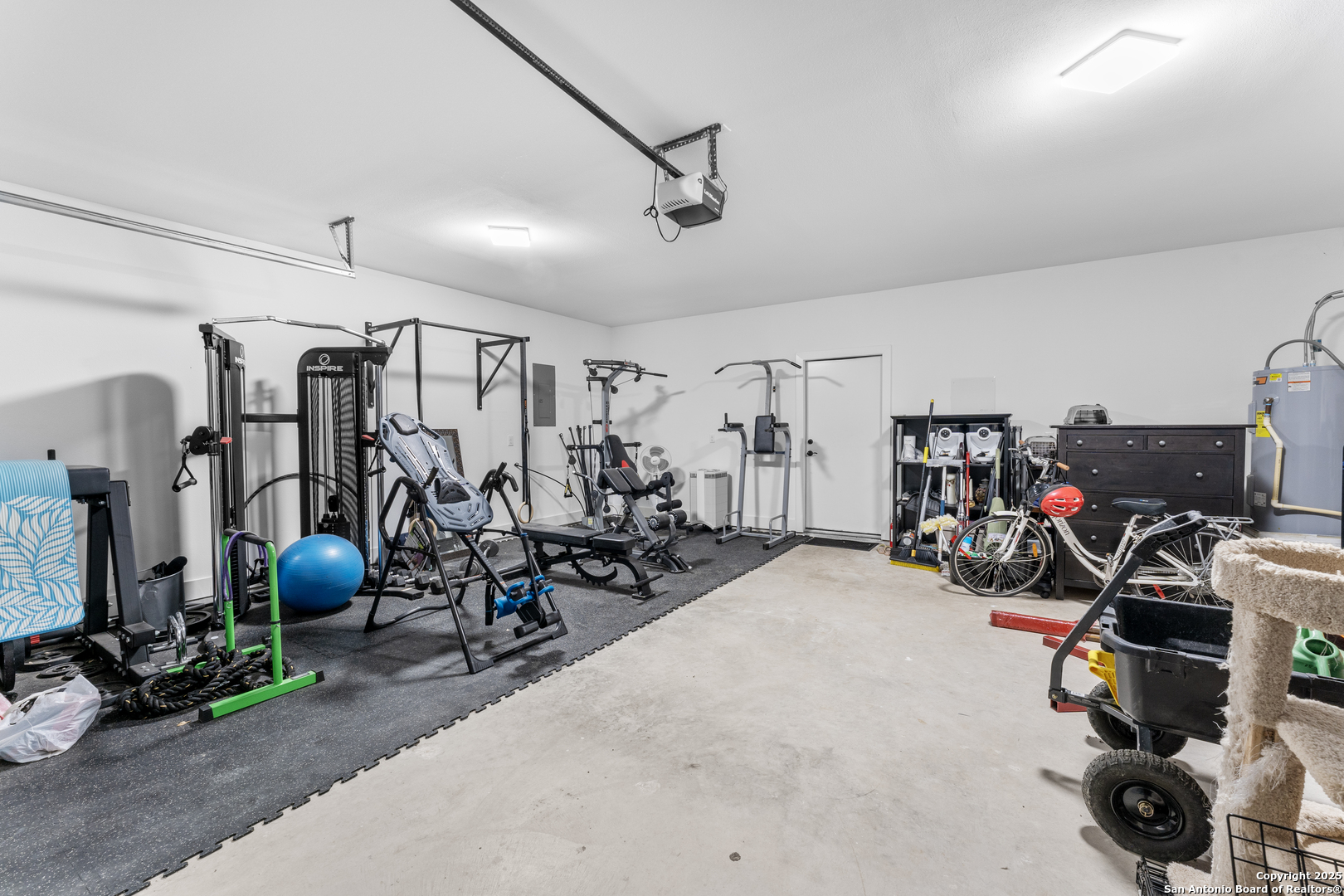 1101 Persimmon Pass Fischer, TX 78623 - Photo 20 of 43 a view of a room with gym equipment