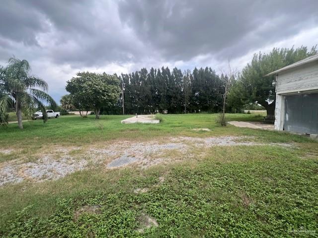 33632 Cobarrubias Road San Benito, TX 78586 - Photo 8 of 8 View of green lawn
