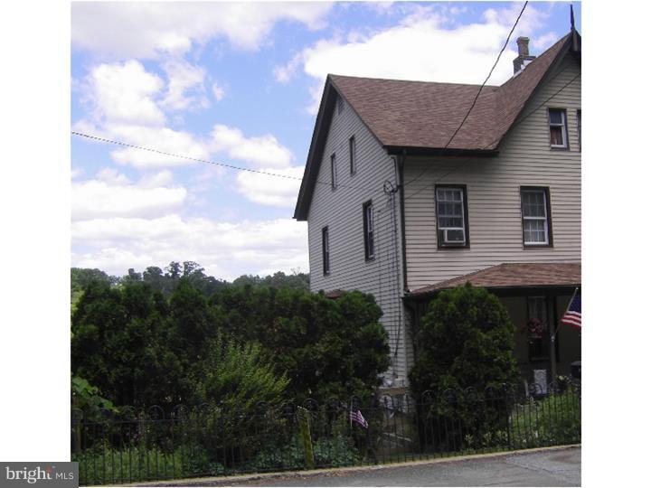 677 Mount Road Aston, PA 19014 - Photo 2 of 21 Exterior Front