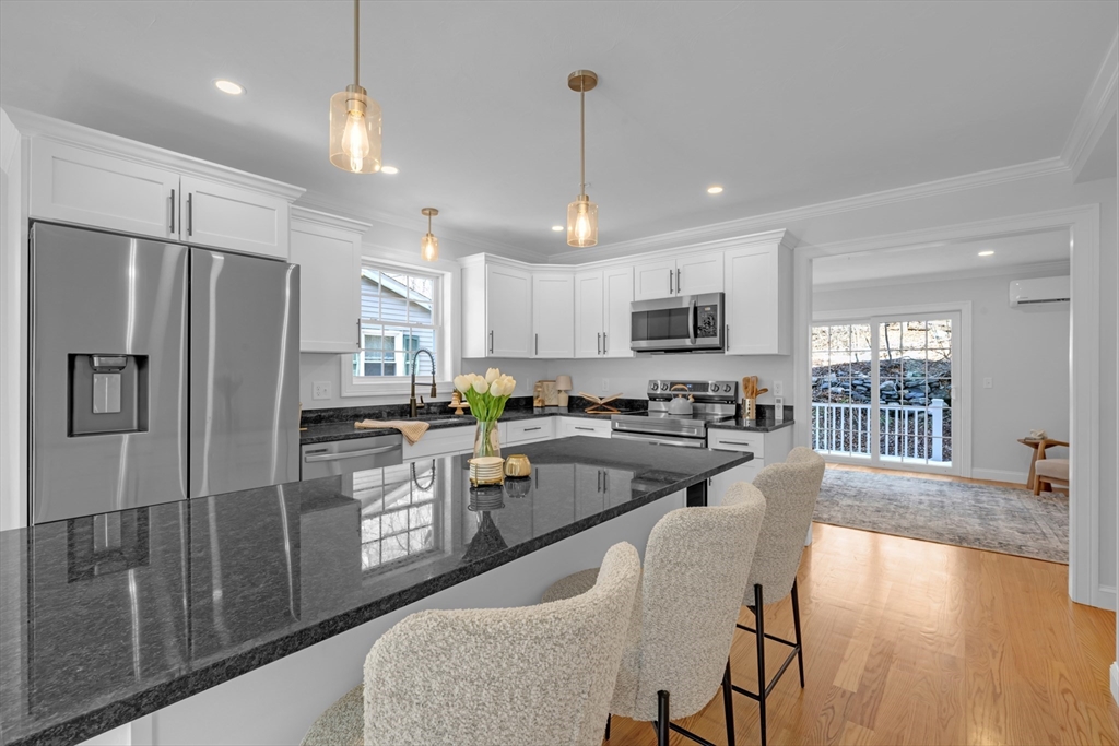 63 North Street, Unit A Worcester, MA 01605 - Photo 4 of 23