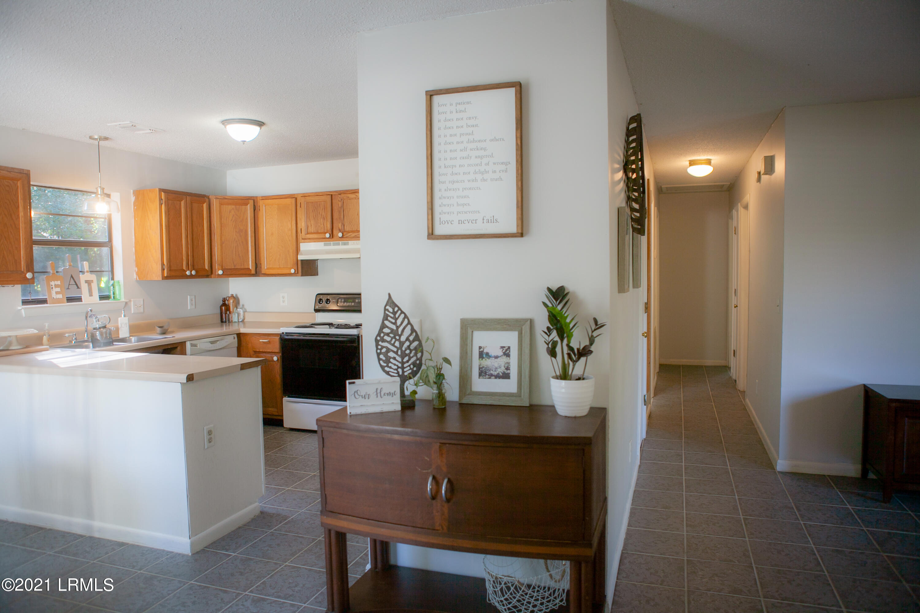 81 North Hermitage Road Beaufort, SC 29902 - Photo 17 of 29 IMG_8068