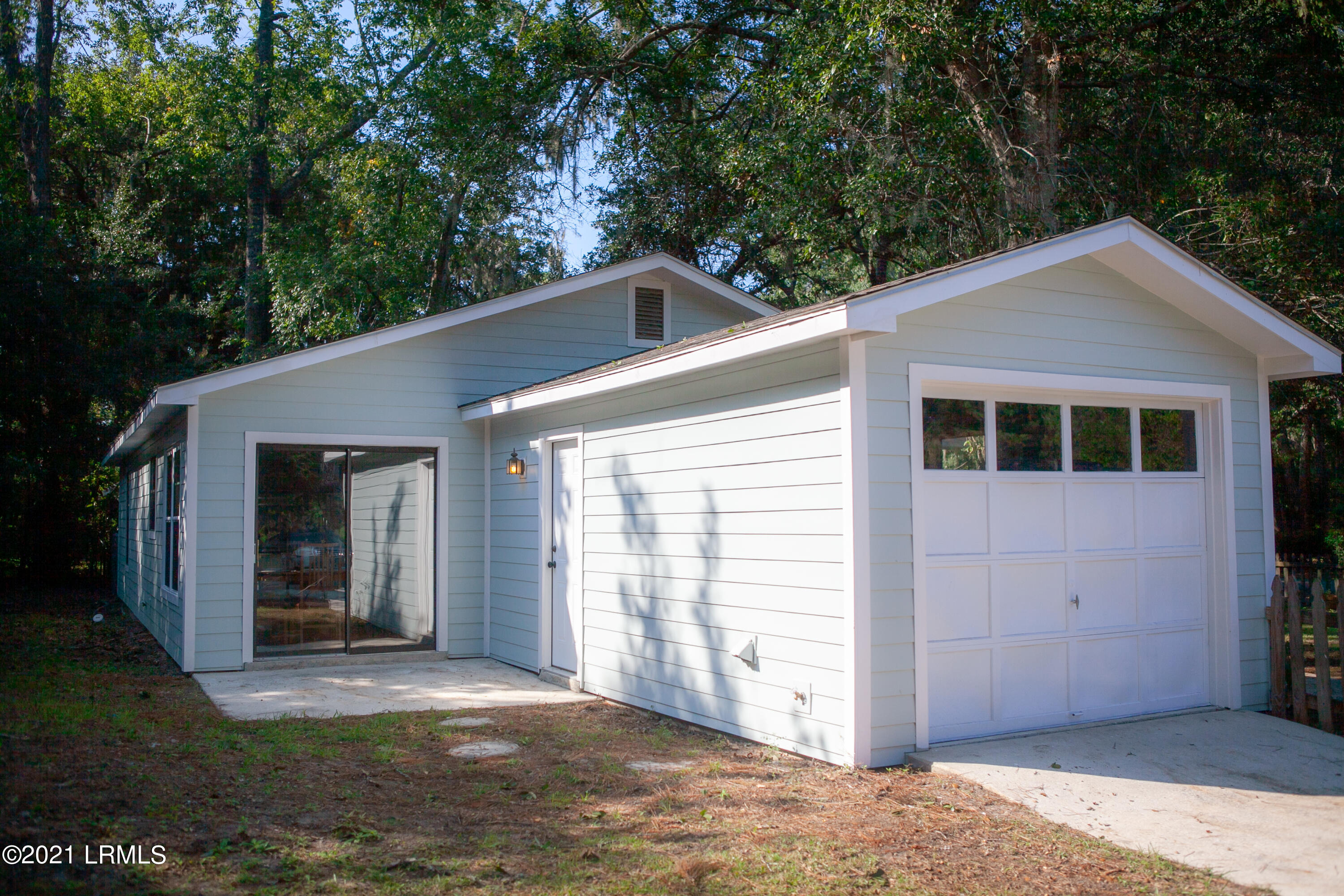 81 North Hermitage Road Beaufort, SC 29902 - Photo 5 of 29 IMG_8075