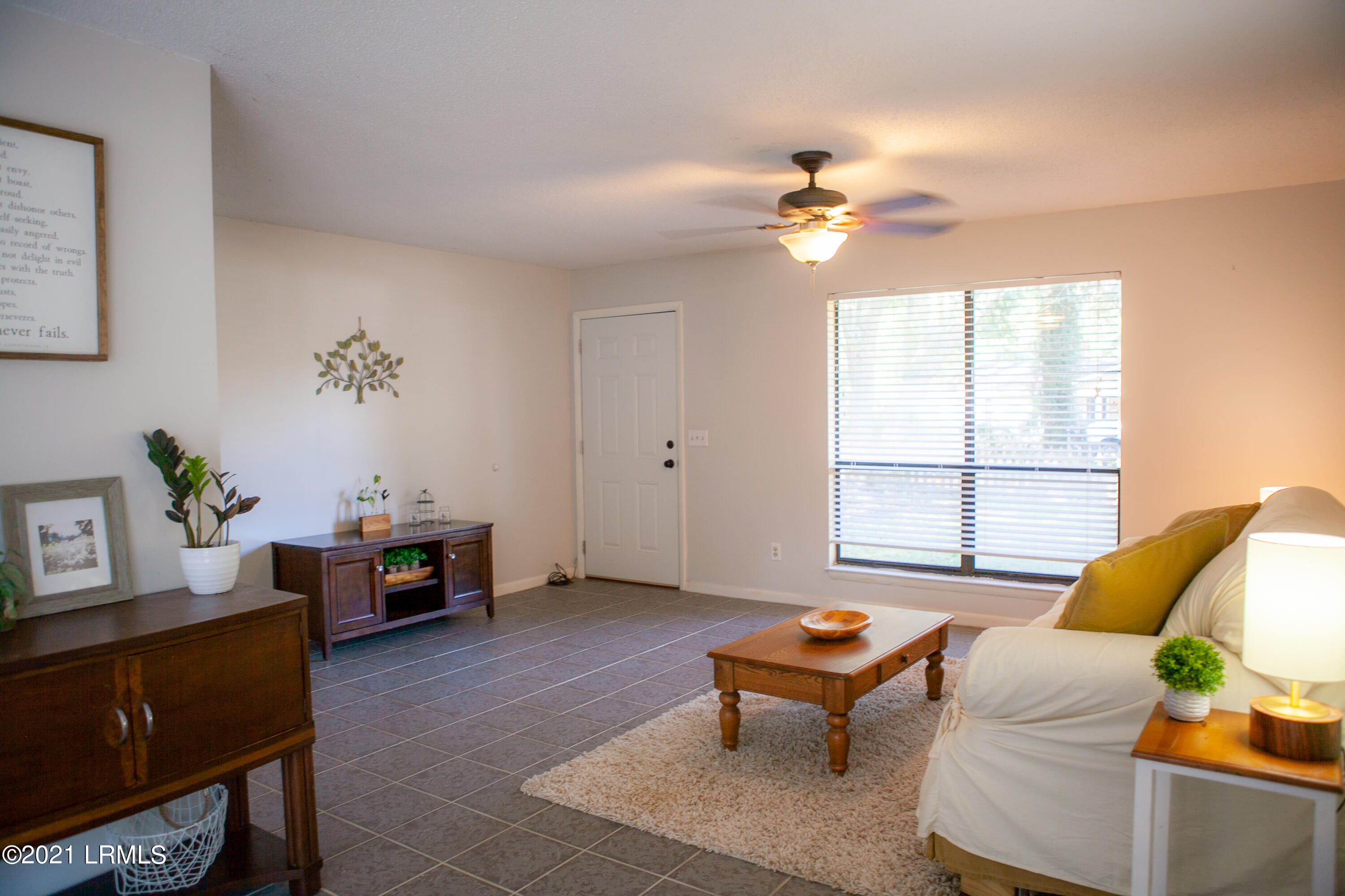 81 North Hermitage Road Beaufort, SC 29902 - Photo 10 of 29 IMG_8031