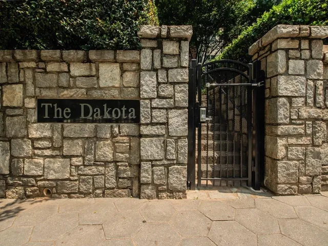 $2,495 | 850 Piedmont Avenue Northeast, Unit 2502, Atlanta, GA 30308