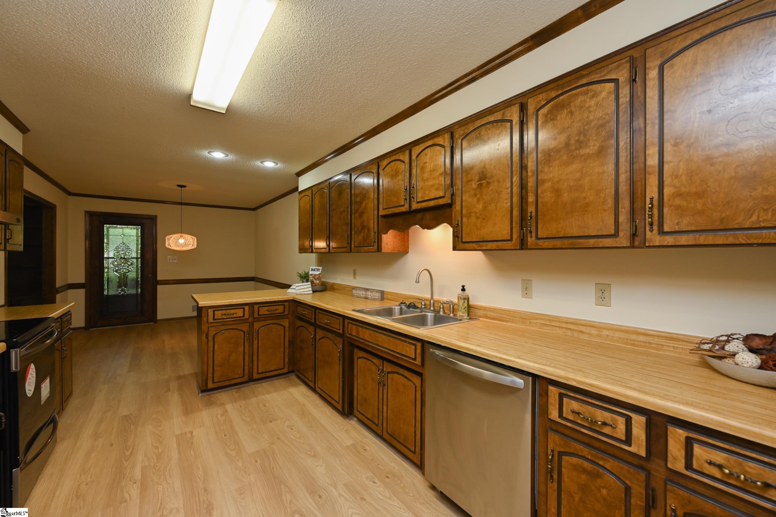 101 State Rd S-42-9768 Greer, SC 29651 - Photo 11 of 27 Gallery Image 11