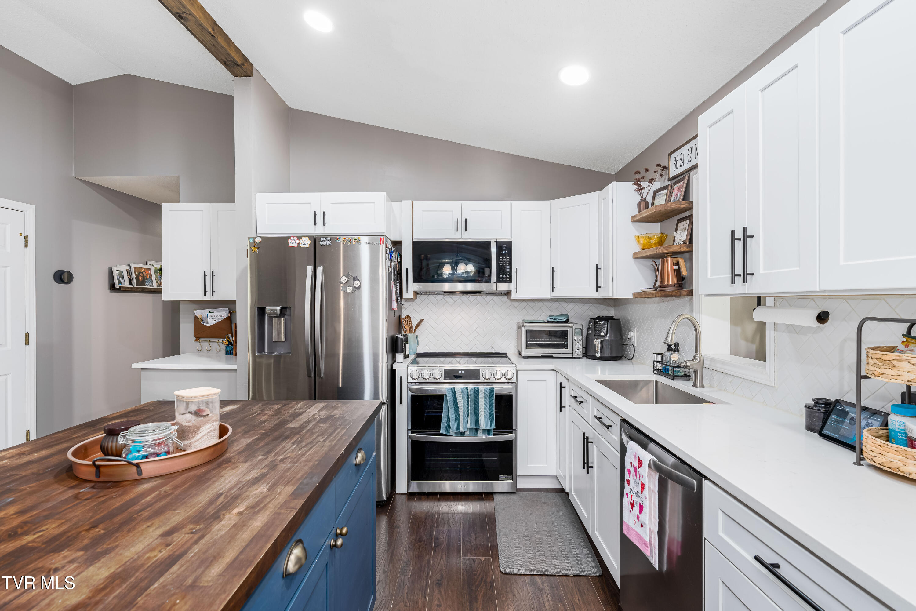 125 Rosebud Lane Gray, TN 37615 - Photo 17 of 66 125 Rosebud Ln (52 of 75)