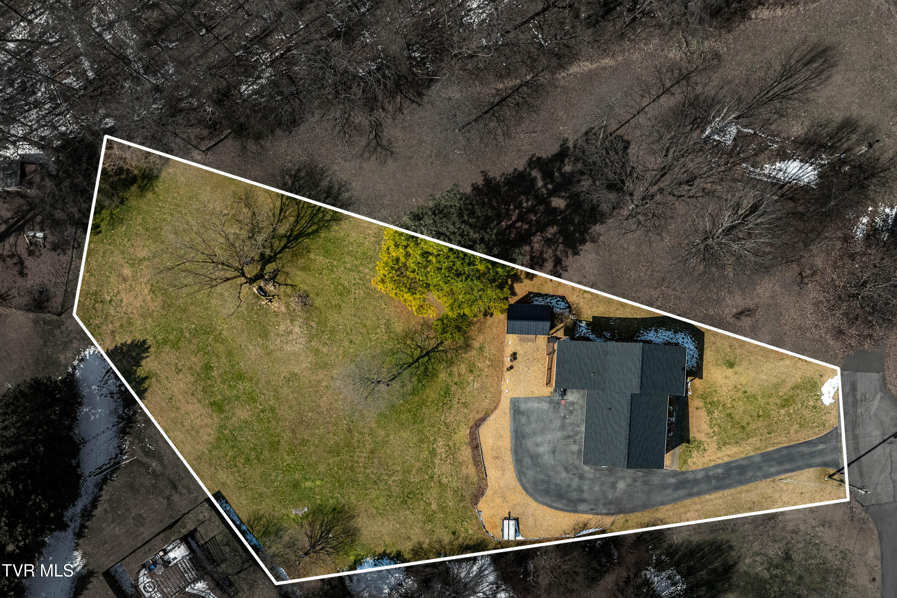 125 Rosebud Lane Gray, TN 37615 - Photo 3 of 66 125 Rosebud Ln (1 of 75)