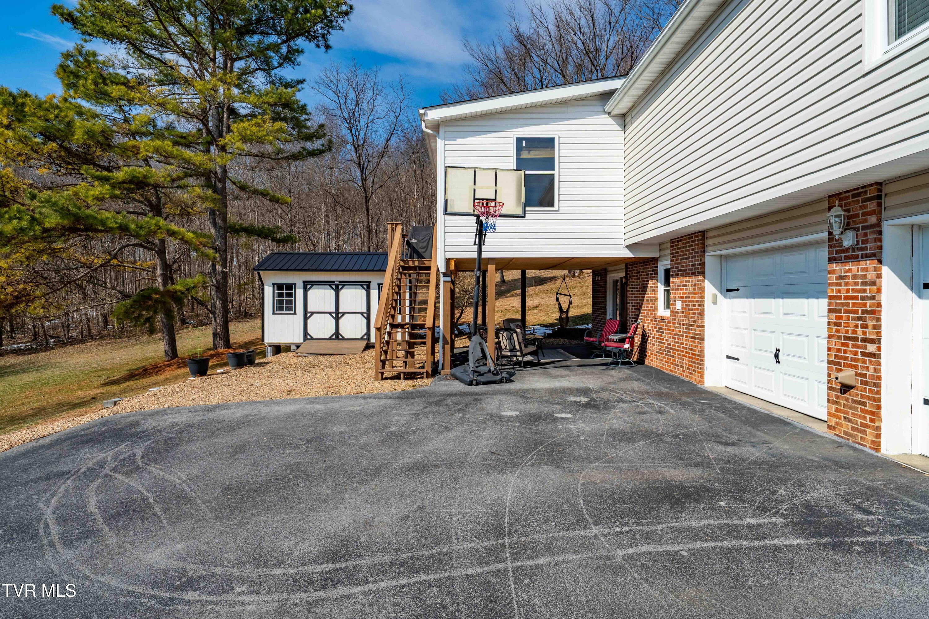 125 Rosebud Lane Gray, TN 37615 - Photo 49 of 66 125 Rosebud Ln (36 of 75)