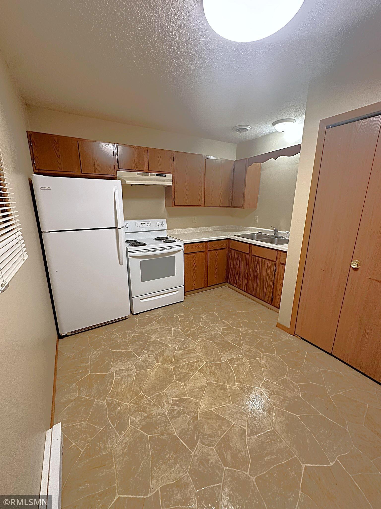 1380 Heritage Drive, Unit 13 New Richmond, WI 54017 - Photo 15 of 21