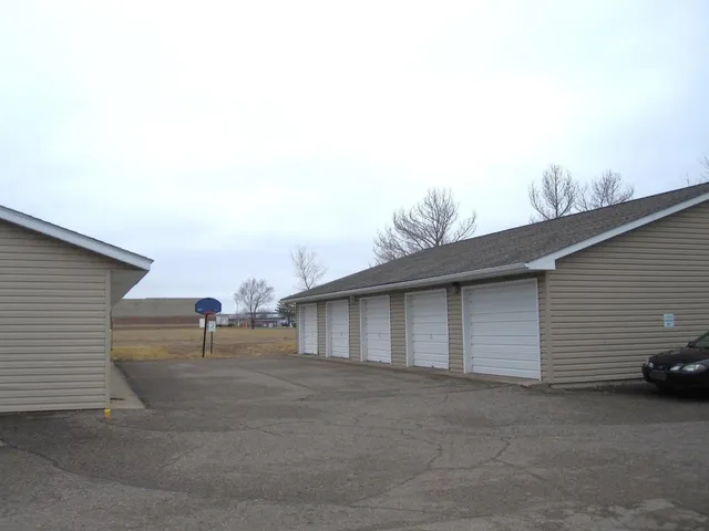 $1,025 | 1380 Heritage Drive, Unit 13, New Richmond, WI 54017