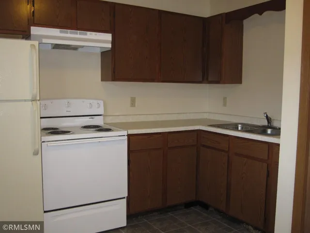 $1,025 | 1380 Heritage Drive, New Richmond, WI 54017