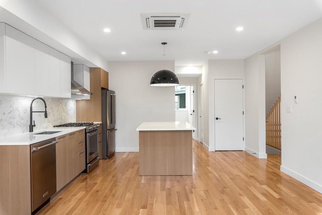 298 Marginal Street, Unit 4 Boston, MA 02128 - Photo 6 of 26