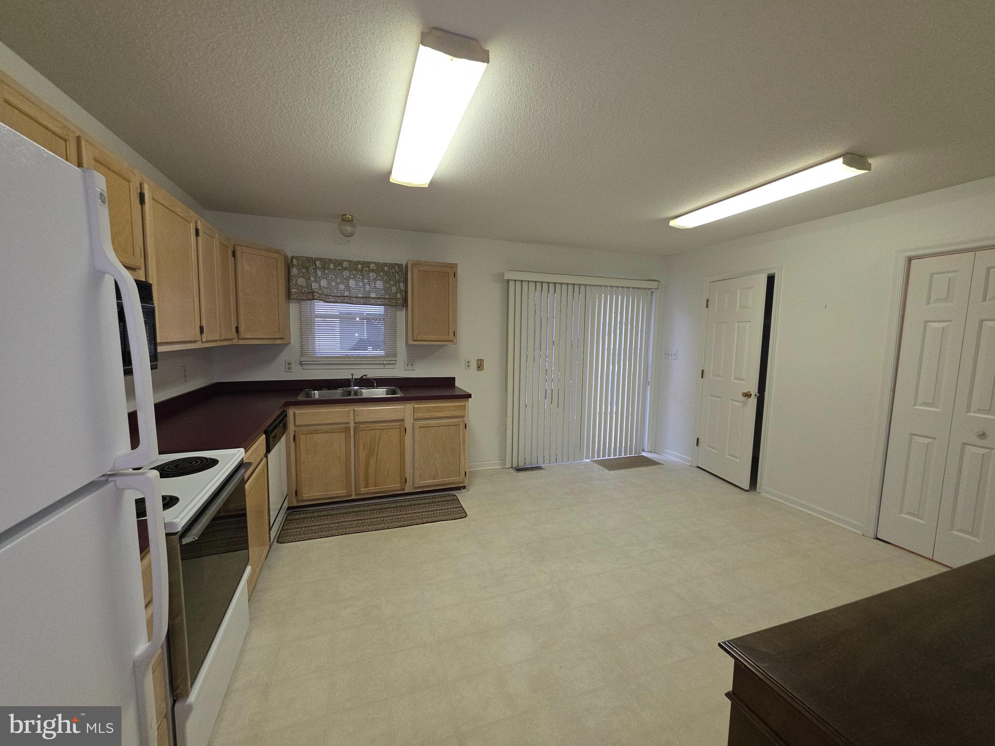 153 Captains Quarters Road, Unit 6 Ocean City, MD 21842 - Photo 8 of 28